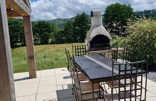 Janaillat House | Holiday Home 'La Grande Maison De Janaillat' with Private Terrace, Private Garden and Wi-Fi
