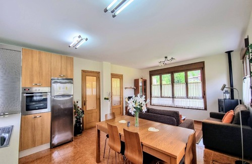 Ardisana House | Holiday Home La Llosa de Ardisana