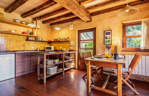 Cueli House | Holiday Home 'La Llosa Del Valle' with Mountain View, Private Terrace and Private Garden
