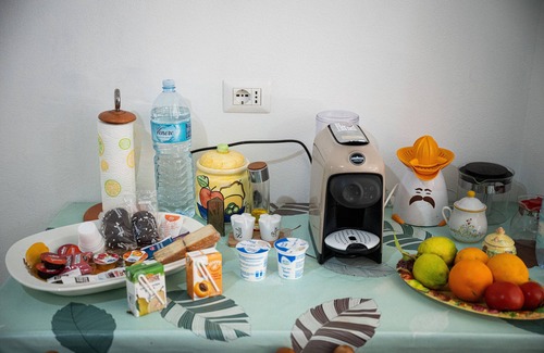 Barbusi House | Holiday Home 'La Rocca Del Pellegrino' with Mountain View, Wi-Fi and Air Conditioning