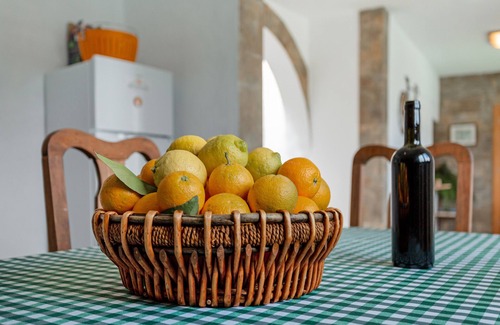 Artenara House | Holiday Home 'La Umbría' with Mountain Views, Private Terrace and Wi-Fi