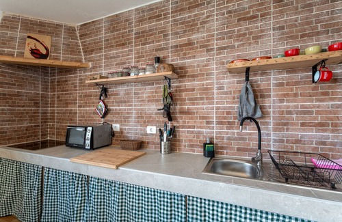 Artenara House | Holiday Home 'La Umbría' with Mountain Views, Private Terrace and Wi-Fi