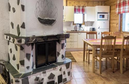 Akaslompolo House | Holiday Home Lapinkulta b by Interhome