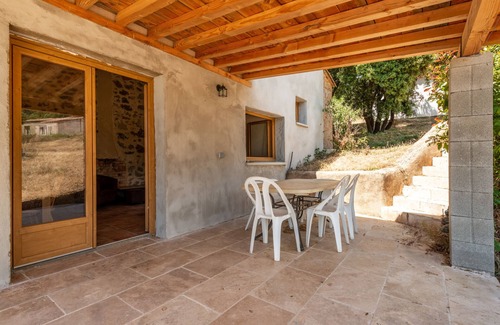 Rieussec House | Holiday Home 'Le Percheron, Le Pont De Calmel' with Mountain View, Shared Pool and Private Terrace
