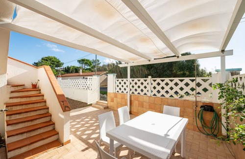 Calasetta House | Holiday Home 'Le Sabbie Bianche' with Private Terrace and Air Conditioning