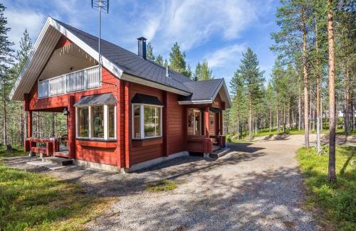 Akaslompolo House | Holiday Home Lemmenlaakso by Interhome
