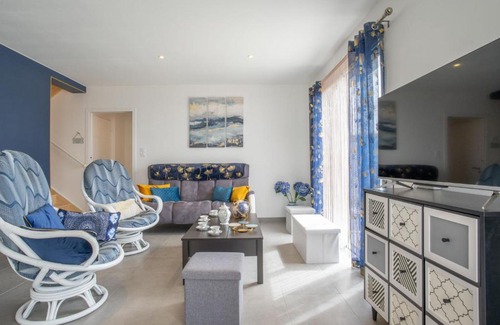 Cleder House | Holiday Home Les Agapanthes by Interhome