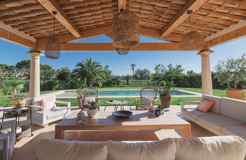 Sainte-Maxime - Saint-Tropez Villa | Holiday Home 'Les Lavandes' with Private Garden, Wi-Fi and Air Conditioning