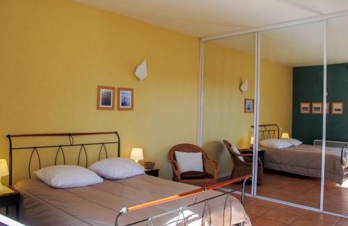 Mimizan-Plage House | Holiday Home Les Pinasses by Interhome