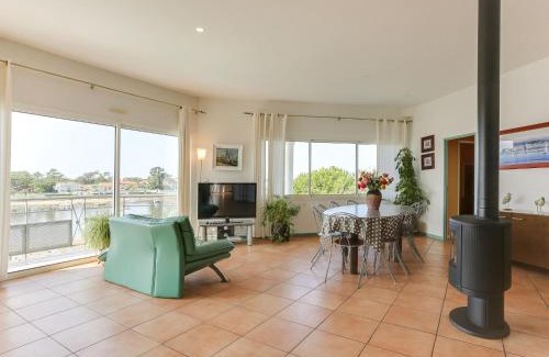 Mimizan-Plage House | Holiday Home Les Pinasses by Interhome