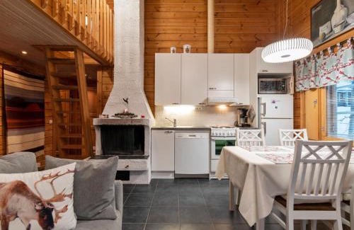 Yllasjarvi House | Holiday Home Lomaylläs maja- palovaarankaarre 6 a by Interhome