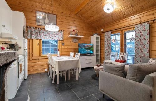 Yllasjarvi House | Holiday Home Lomaylläs maja- palovaarankaarre 6 a by Interhome
