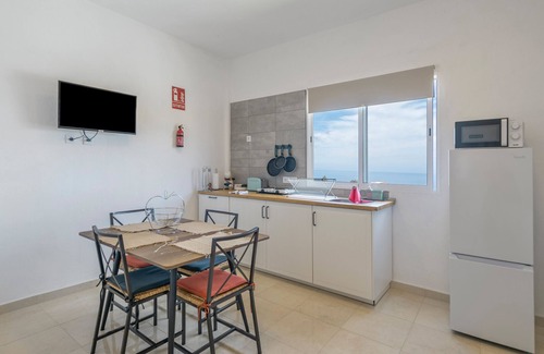 El Paso House | Holiday Home 'Lorennani El Paso' with Sea View, Wi-Fi and Air Conditioning