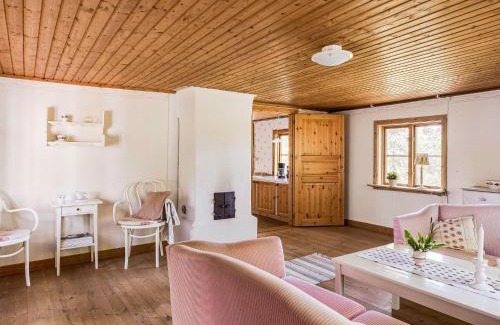 Torestorp House | Holiday Home Måbäcken by Interhome