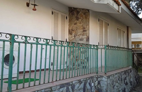 Assemini House | Holiday Home "M P Home" with Shared Garden