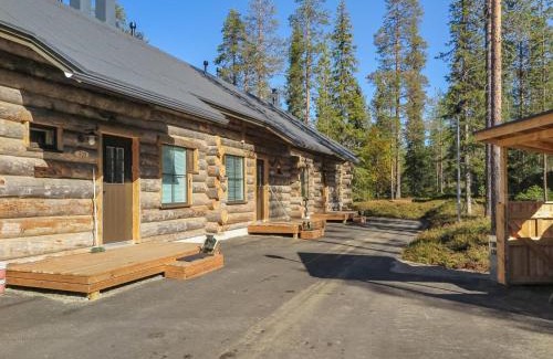 Akaslompolo House | Holiday Home Maahisenrinne 3 f 25 by Interhome
