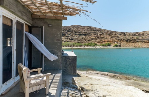Panormos House | Holiday Home 'Magical Retreat' with Sea View, Private Terrace and Balcony