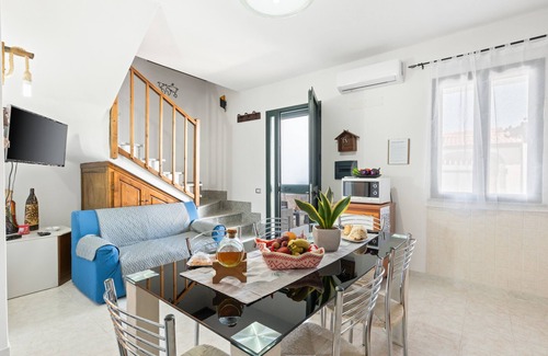 San Vero Milis House | Holiday Home 'Marcello' with Mountain View, Private Terrace and Air Conditioning