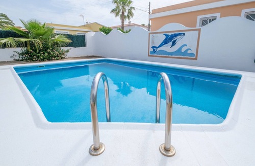 Vinaros House | Holiday Home 'Marblau 4' close to the Beach with Pool & Wi-Fi
