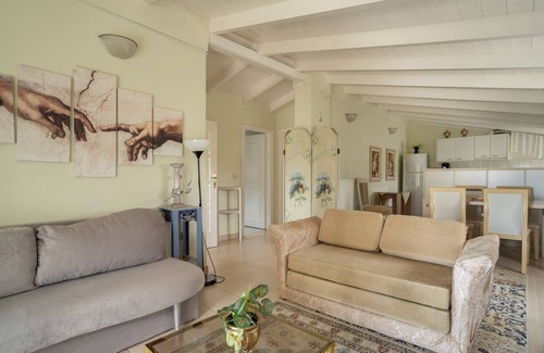 Kalligoni House | Holiday Home 'Margetina's House' with Mountain View, Shared Terrace and Air Conditioning
