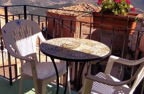 Pollina House | Holiday Home Maria Banana Guest House with Sea & Mountain View and Wi-Fi