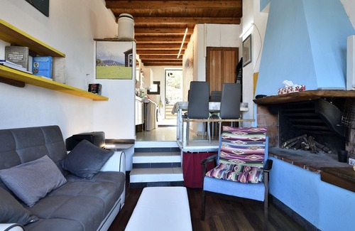 Ulassai House | Holiday Home 'Marilù' with Sea View, Private Terrace and Wi-Fi