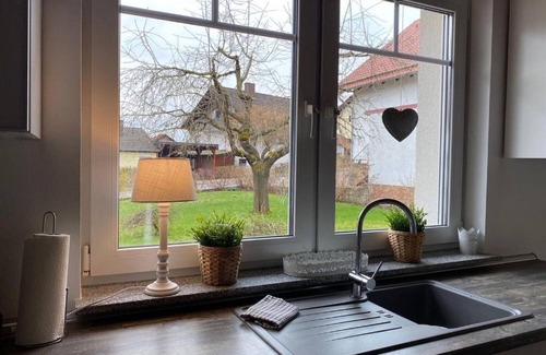 Naumburg House | Holiday Home 'Marlen' with Private Terrace, Private Garden and Wi-Fi