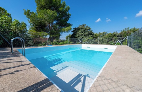L'Aldea House | Holiday Home "Masia Rosalia" with Private Pool & Wi-Fi