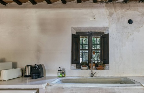Calonge House | Holiday Home "Masia Rustica Costa Brava" with Mountain View, Private Pool & Wi-Fi