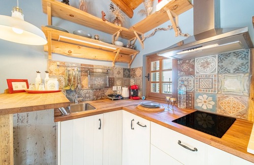 Sidari House | Holiday Home 'Mini Country House' with Private Pool, Wi-Fi and Air Conditioning
