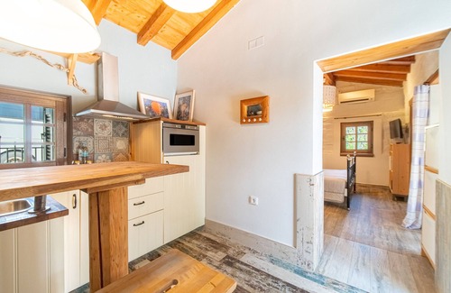 Sidari House | Holiday Home 'Mini Country House' with Private Pool, Wi-Fi and Air Conditioning