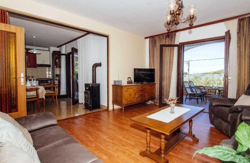 Komoseva House | Holiday Home Mira by Interhome