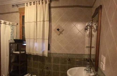 Cazorla House | Holiday Home 'Mirador de Cazorla 3 dormitorios' with Mountain View, Pool & Shared Terrace