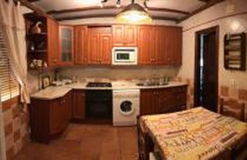 Cazorla House | Holiday Home 'Mirador de Cazorla 3 dormitorios' with Mountain View, Pool & Shared Terrace
