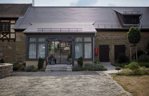 Erlabronn House | Holiday Home 'Mit Offenem Kamin' with Private Garden, Wi-Fi and Air Conditioning