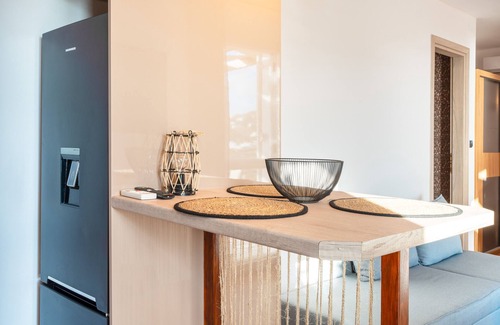 Vissa House | Holiday Home 'Mont' Rock Villas 3' with Sea View, Wi-Fi and Air Conditioning