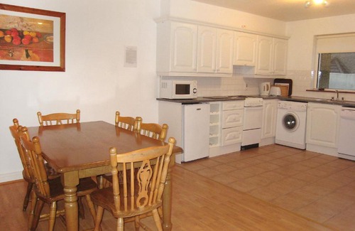 Kilkee House | Holiday Home Moore Bay-2