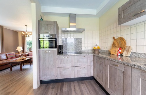 Nistelrode House | Holiday home near the centre with view