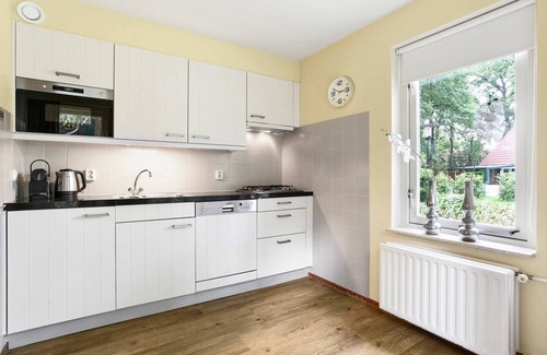 Diessen House | Holiday Home in Diessen with Private Sauna