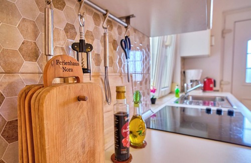 Old Town House | Holiday Home "Nora" with 2 Apartments and Shared Pool - Sea Breeze 1
