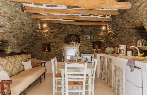Andros Town House | Holiday Home 'Oak Farm Traditional Guesthouse' with Sea View, Private Terrace and Wi-Fi