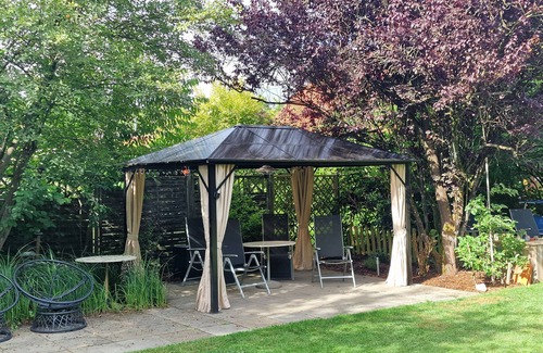 Muden House | Holiday Home 'Oehm' with Private Terrace, Private Garden and Wi-Fi