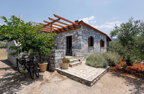 Agios Nikolaos House | Holiday home only 100m from the sea, close to Pantazi sandy beach, Peloponnese