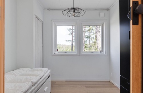 Stillingson House | Holiday home on the West Coast with a panoramic view of sea | SE09029