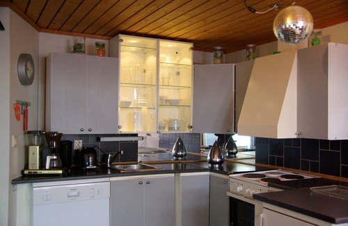 Oystese House | Holiday home on the Hardangerfjord (Nesvika 1)