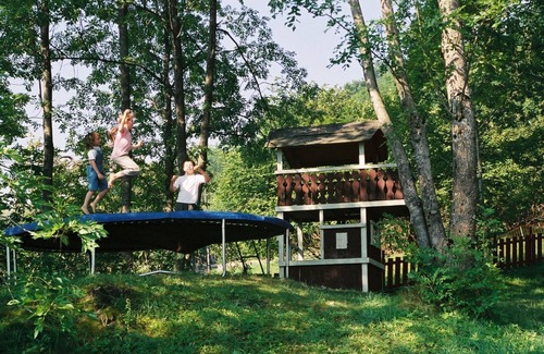 Oystese House | Holiday home on the Hardangerfjord (Nesvika 1)