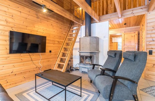 Sirkka House | Holiday Home Päärakka a- 2 skipasses included 2023-24 by Interhome