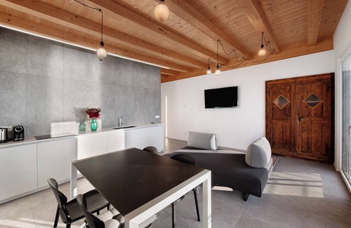 Pai House | Holiday Home 'Pai 521 Panorama' with Lake View, Wi-Fi and Air Conditioning