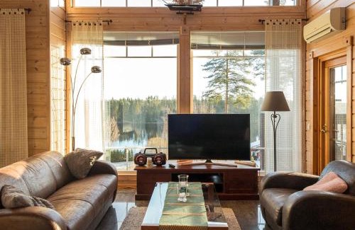 Tahkovuori House | Holiday Home Peikonpesä by Interhome