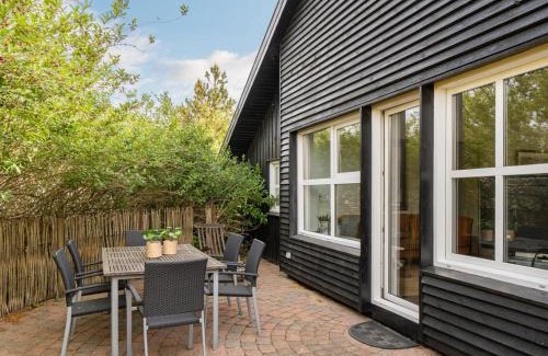 Blokhus House | Holiday Home Pelle - 800m from the sea by Interhome